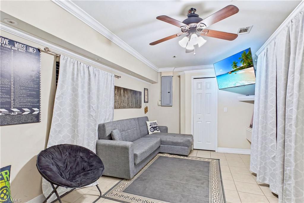 Flex Room