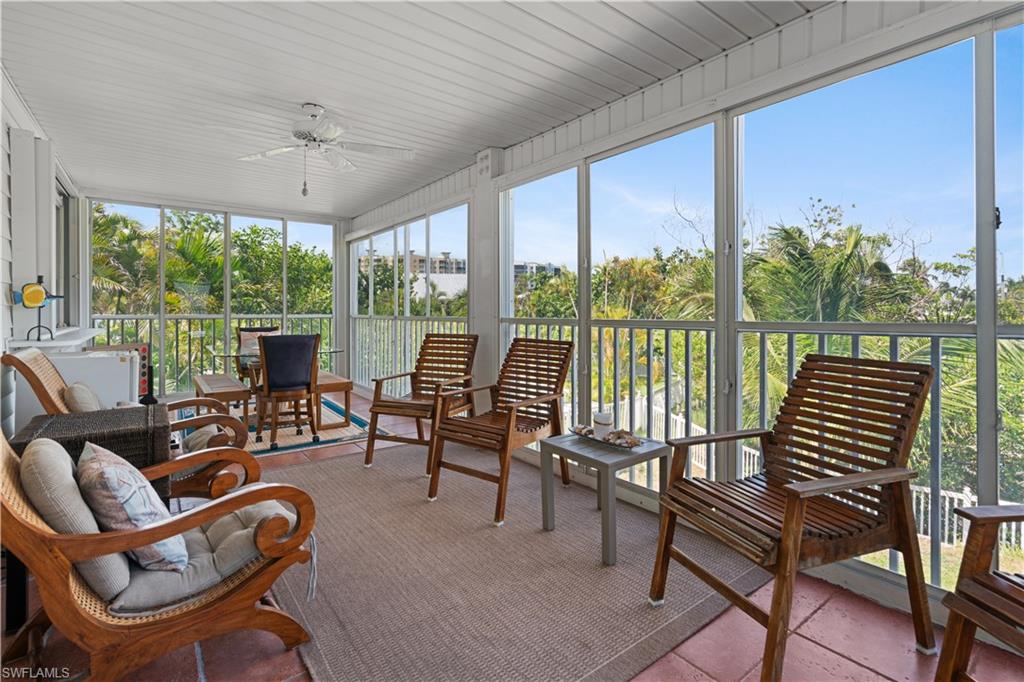 Lanai on 2nd level
