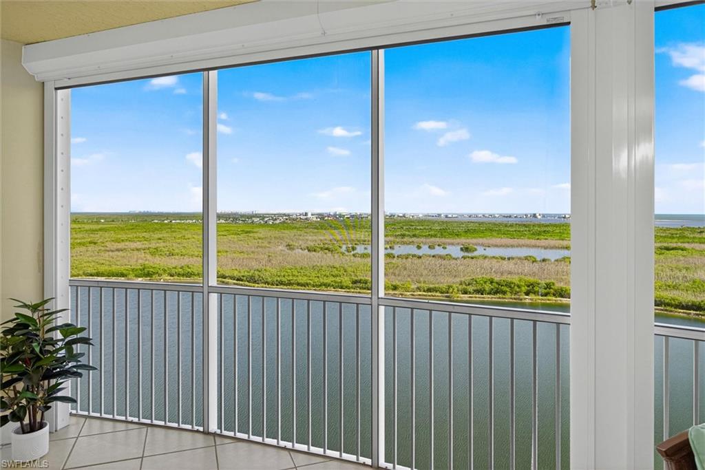 Lanai wStorm Smart Shades