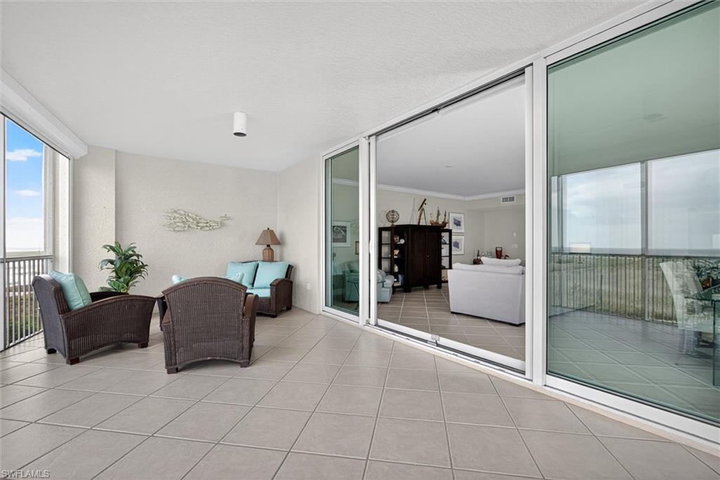 Lanai extends entertaining space