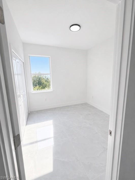 302 Stonybrook AVE photo 8
