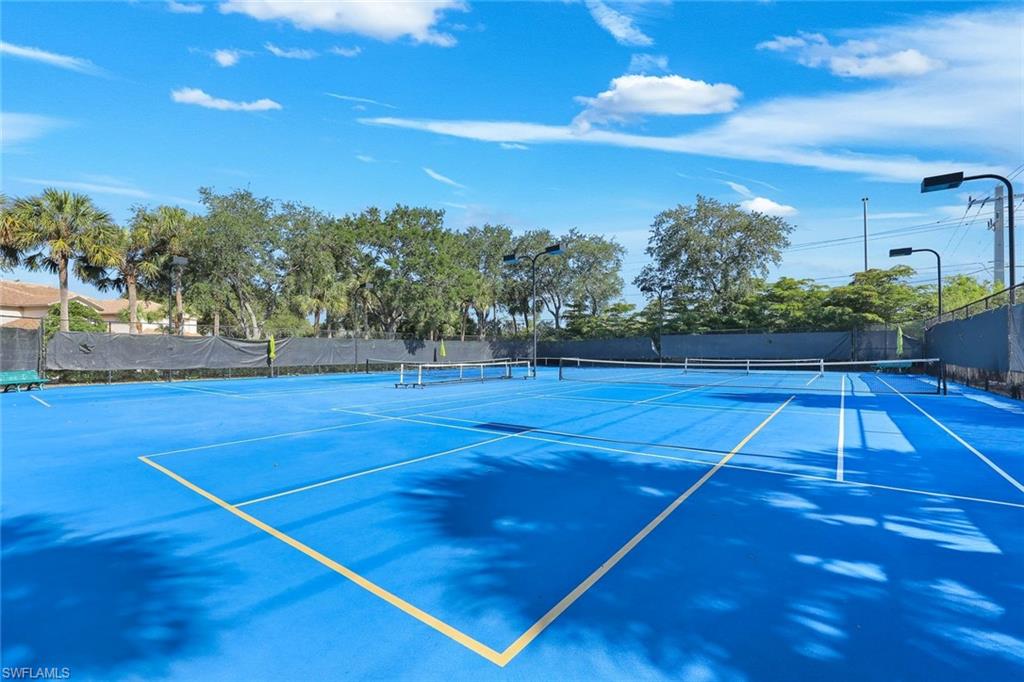 Tennis / Pickleball Courts