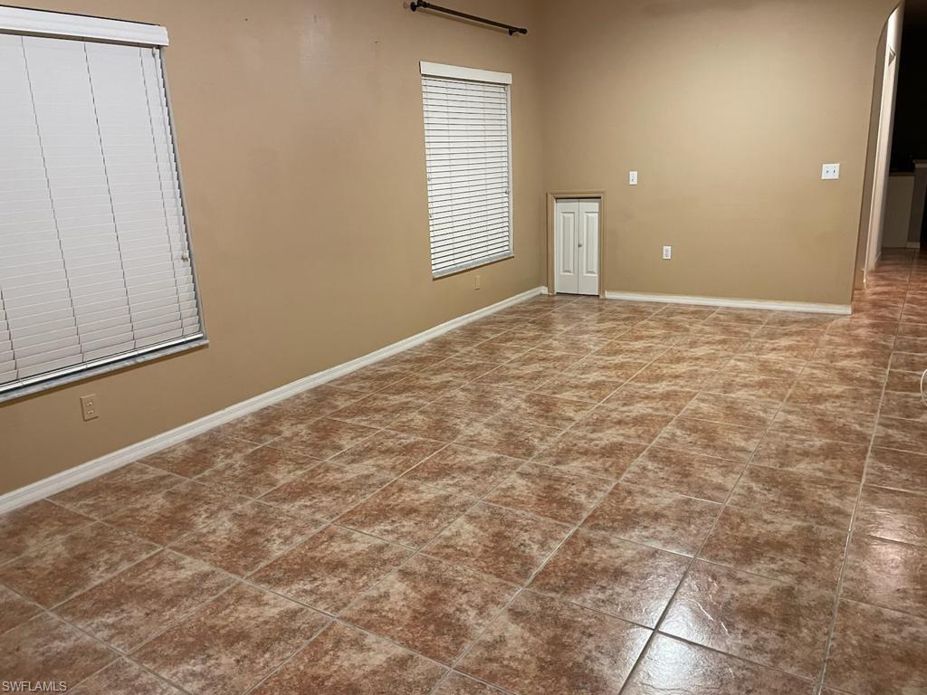 3265 Amanda LN 7
