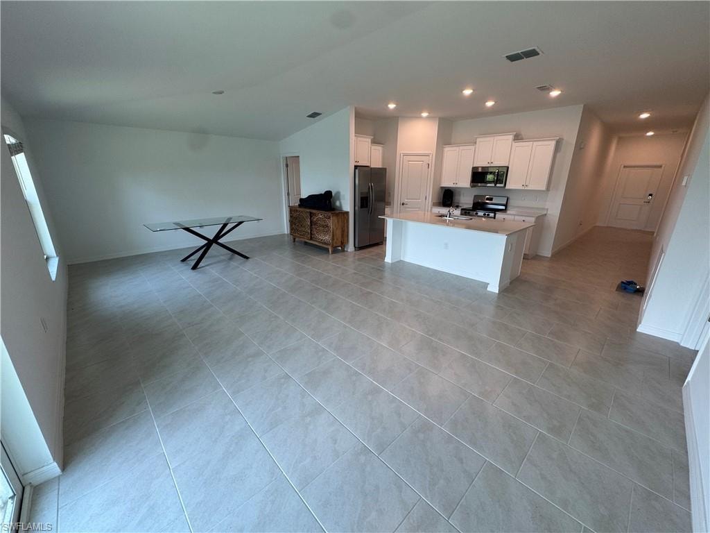 1609 NE 33rd TER photo 8