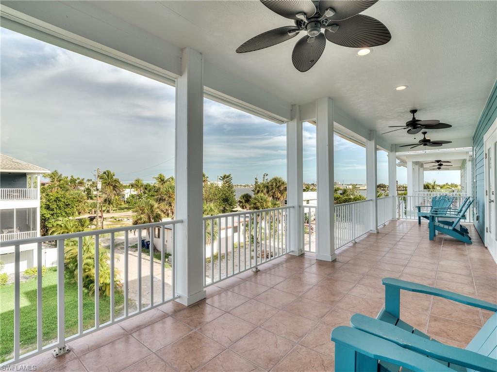 Upper level balcony