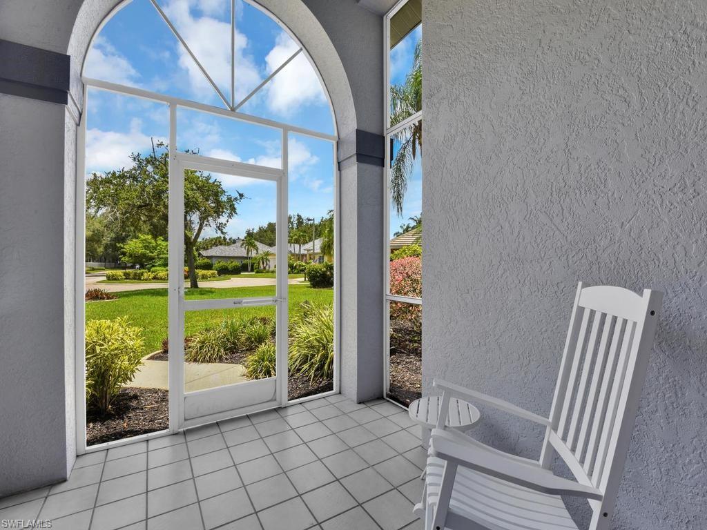 Large Screened Front Entry
