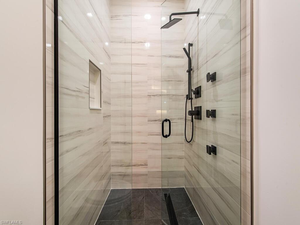 60 Seagate DR 305 photo 19
