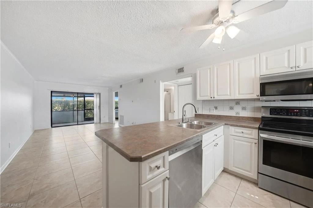 26485 Rampart BLVD D4 photo 9