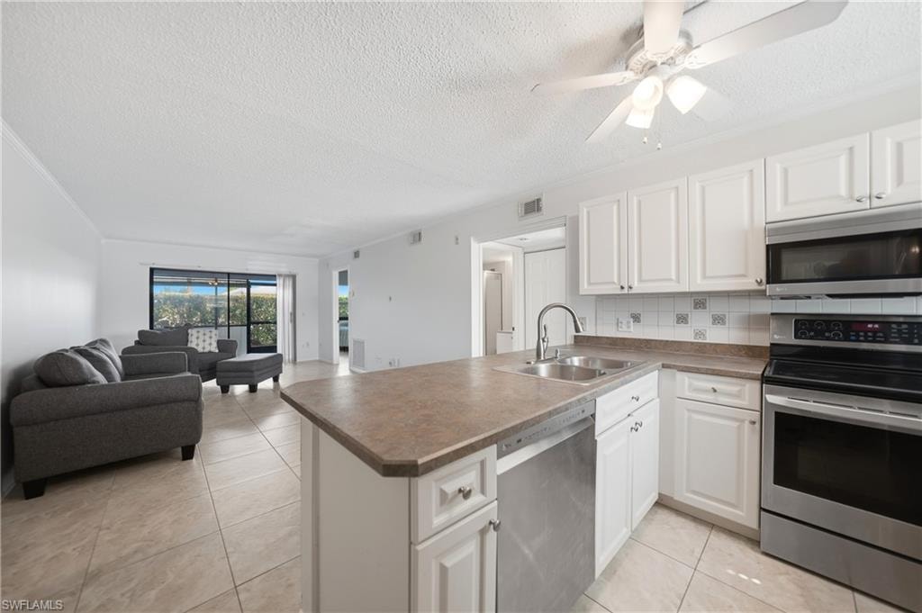 26485 Rampart BLVD D4 photo 8