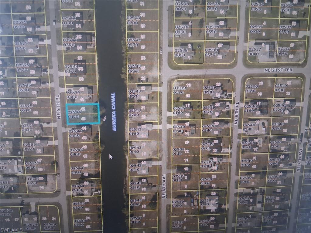 2033 NE 5th PL