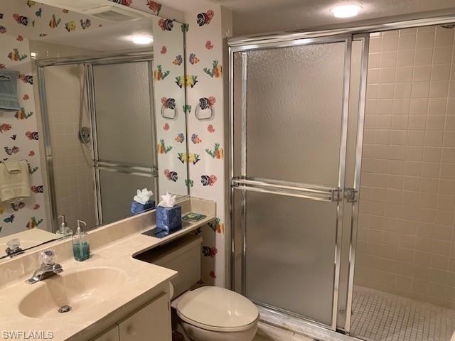 GUEST BATH WITH SHOWER