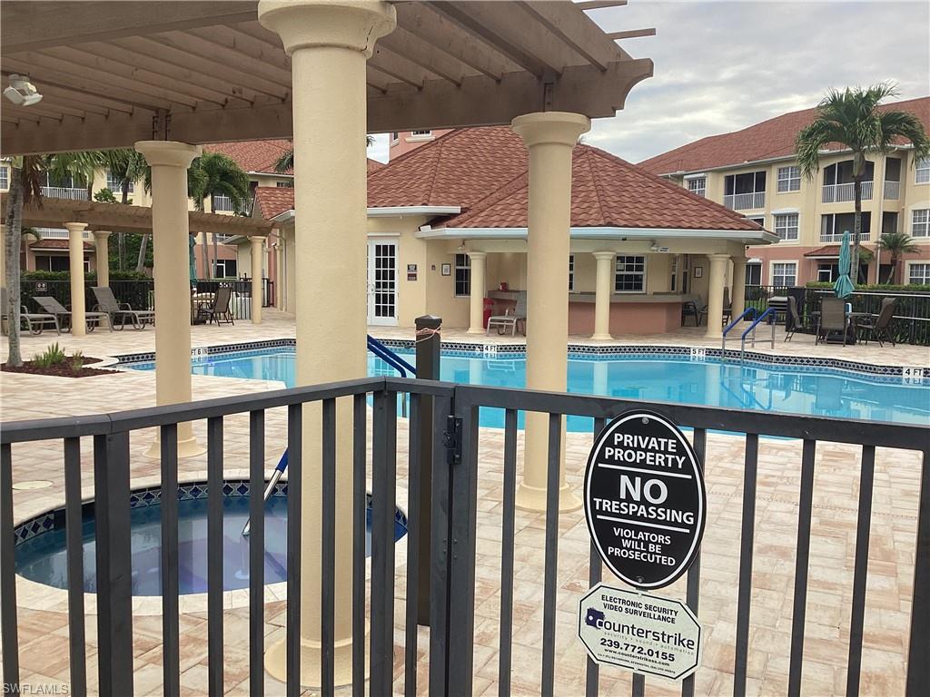 1121 Van Loon Commons CIR 304