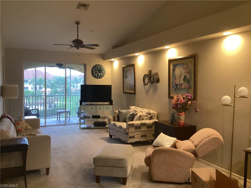 1121 Van Loon Commons CIR 304 photo 8