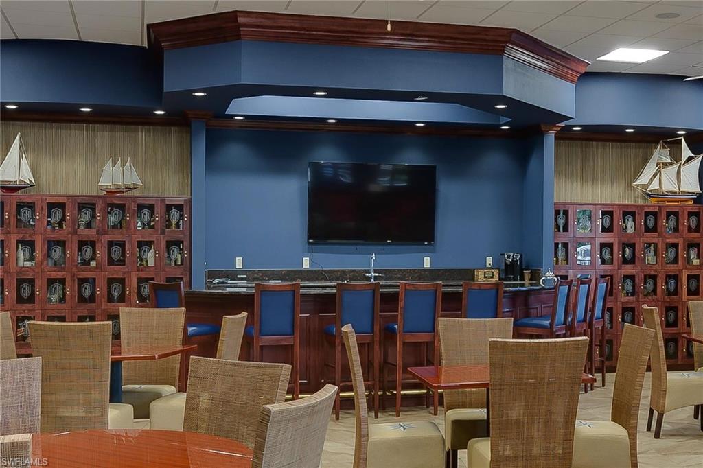 Marina Center Chart Room Bar-Lockers