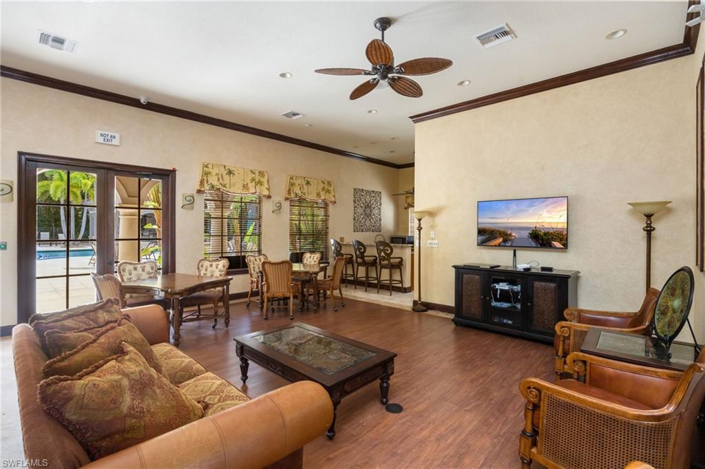 8540 Violeta ST 201 photo 32