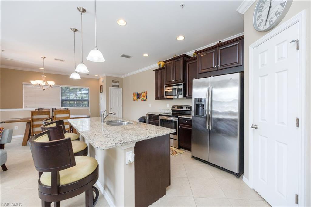 8540 Violeta ST 201 photo 10