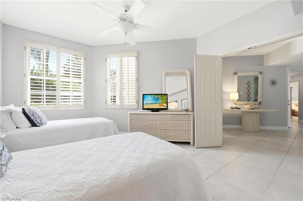 300 L Ambiance CIR 102 photo 23