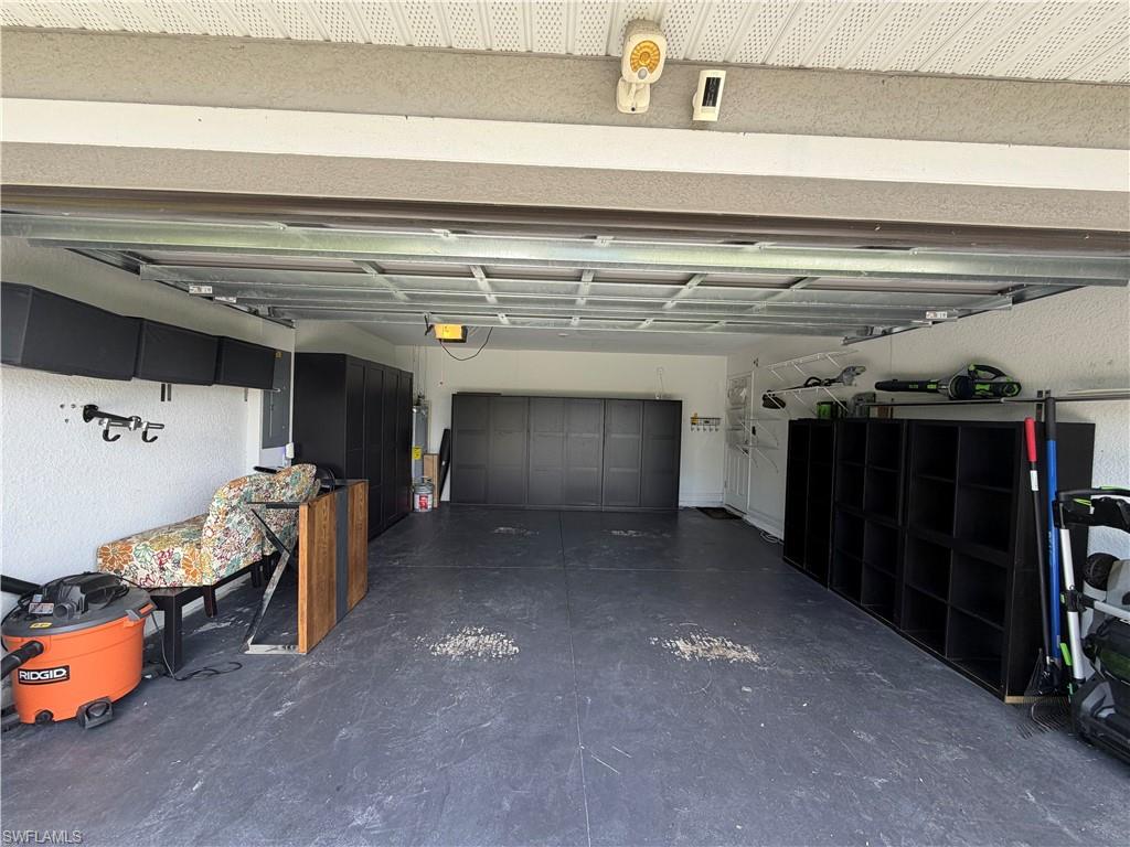 2413 Delta AVE N photo 16