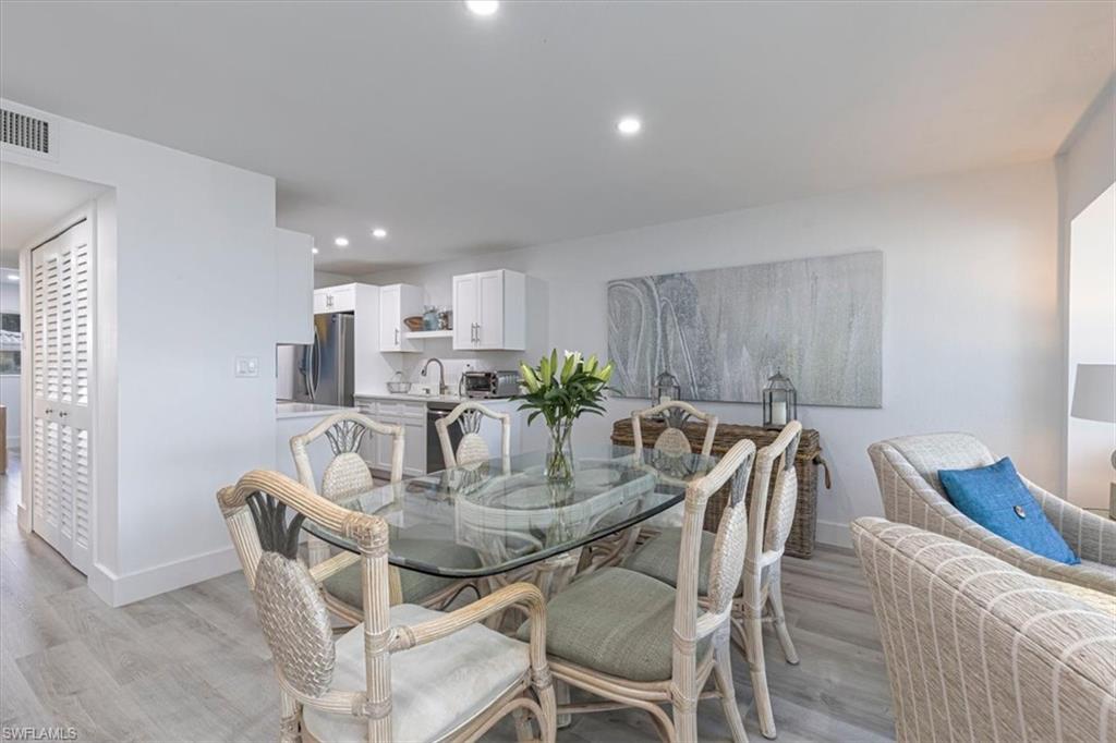 2100 Gulf Shore BLVD N 111 photo 16