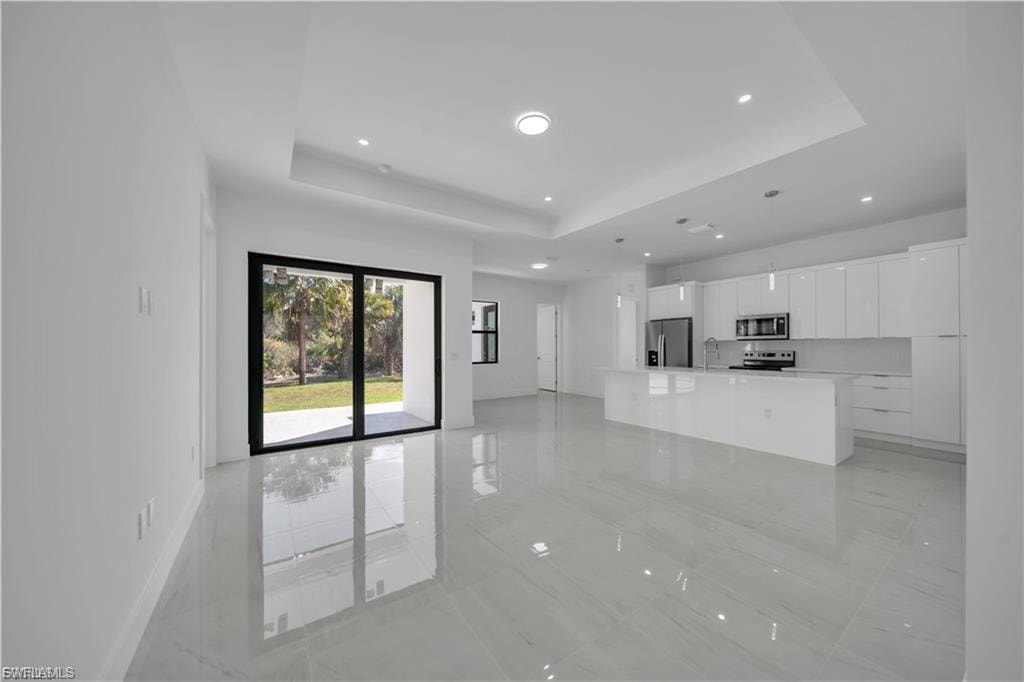 4703 Sara AVE N photo 7