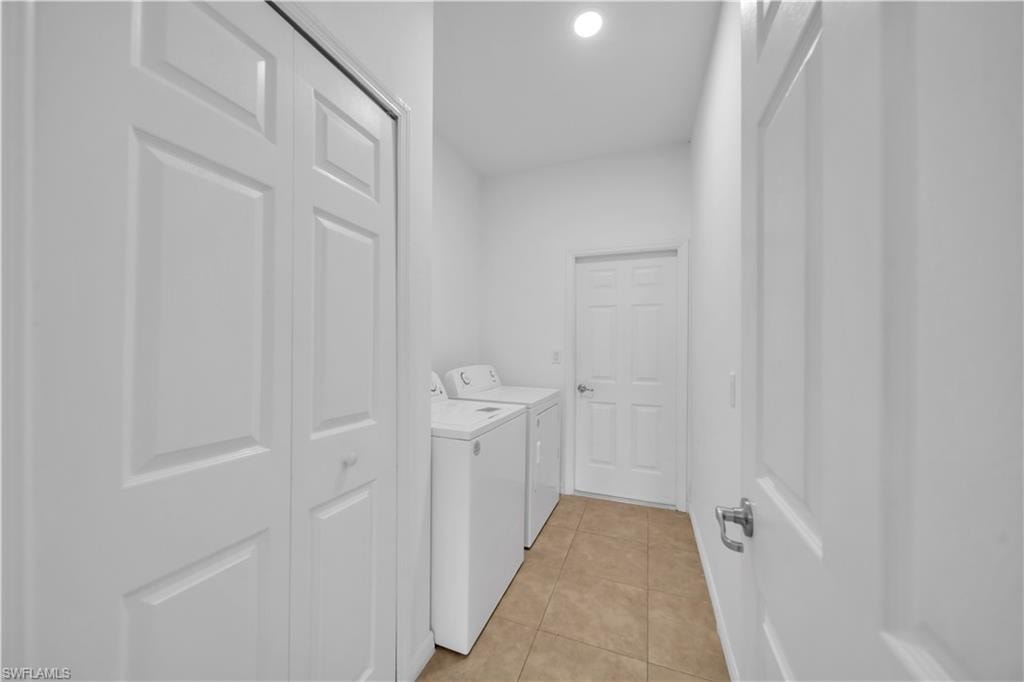 21 Kismet PKWY E photo 12