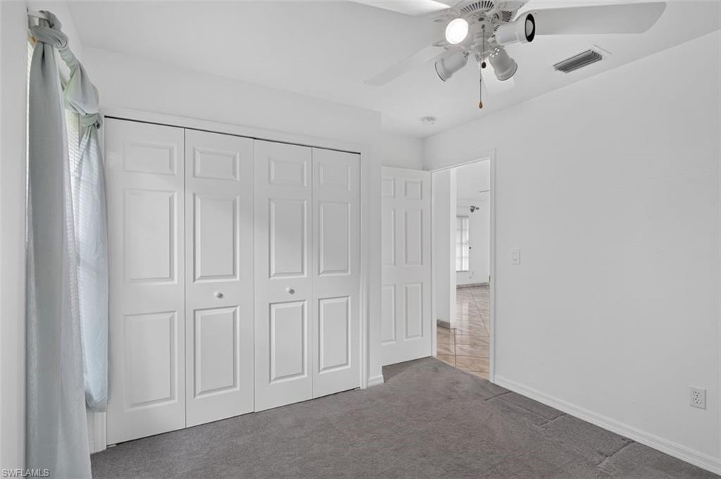 Guest bedroom (rear)