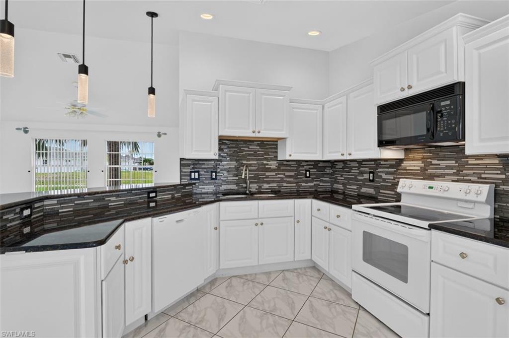 827 SW 29th TER