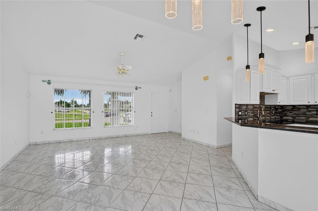 827 SW 29th TER