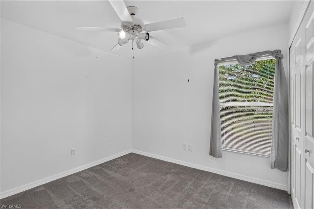 Guest bedroom (rear)