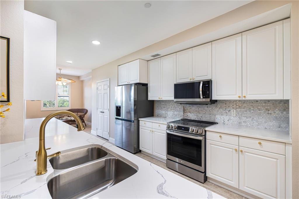 24367 Baltic AVE 202 photo 12
