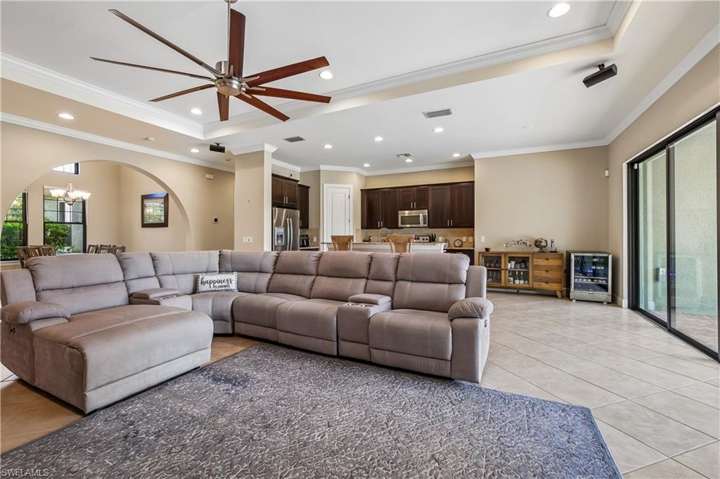10100 Belcrest BLVD photo 10