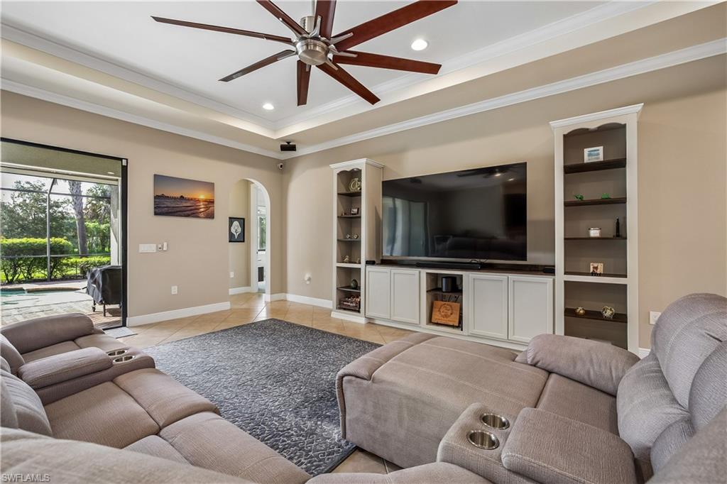 10100 Belcrest BLVD photo 11