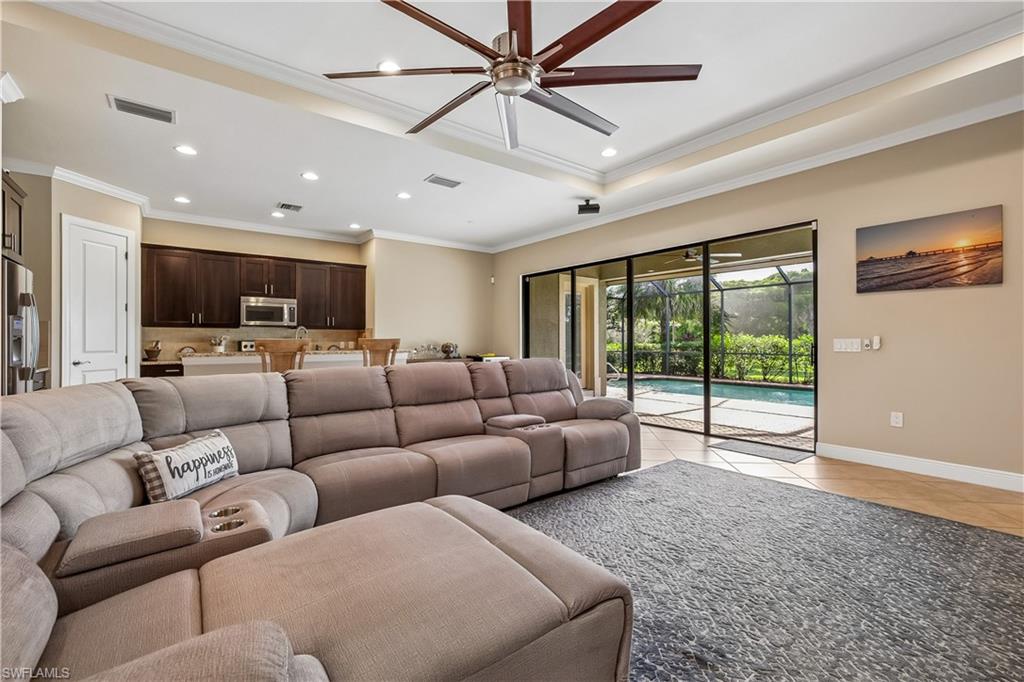 10100 Belcrest BLVD photo 8