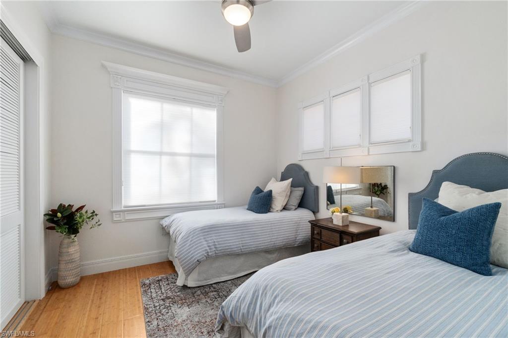 Guest bedroom #2 w/2 beds in it.