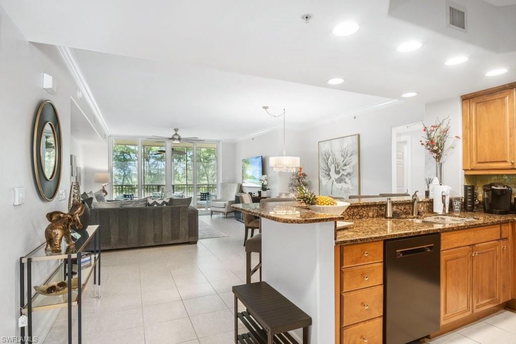 2728 Tiburon BLVD E A-203