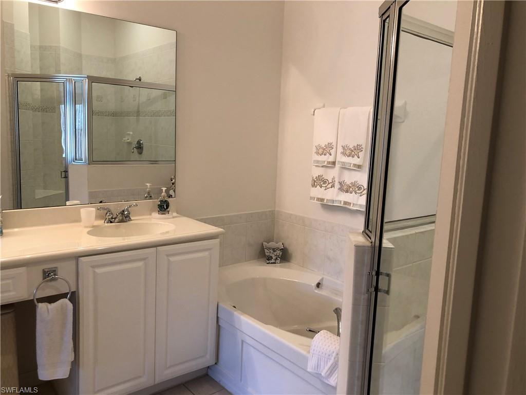 6854 STERLING GREENS DR 201 photo 16