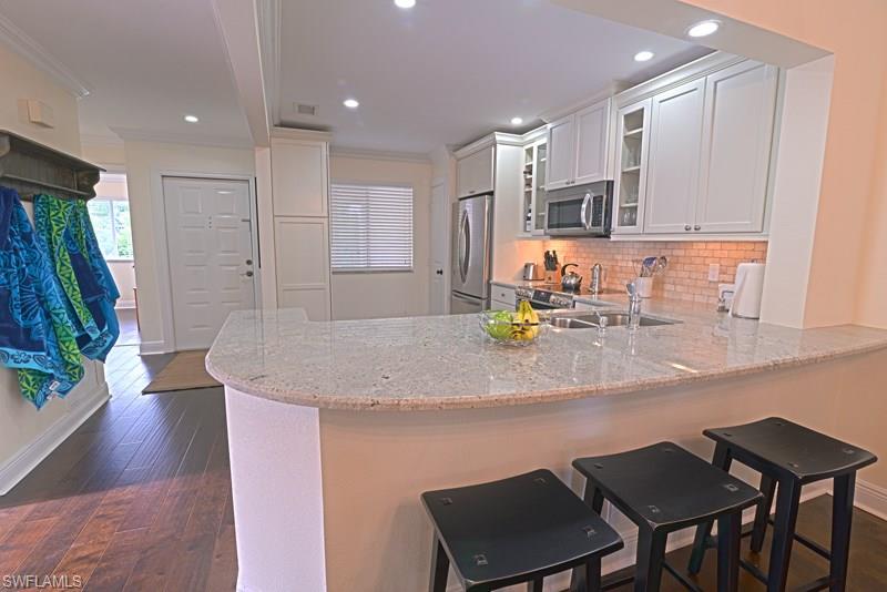 7778 Emerald CIR 204 photo 7