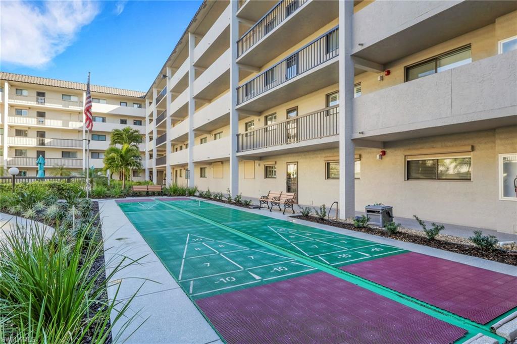 2121 Collier AVE 508 photo 25