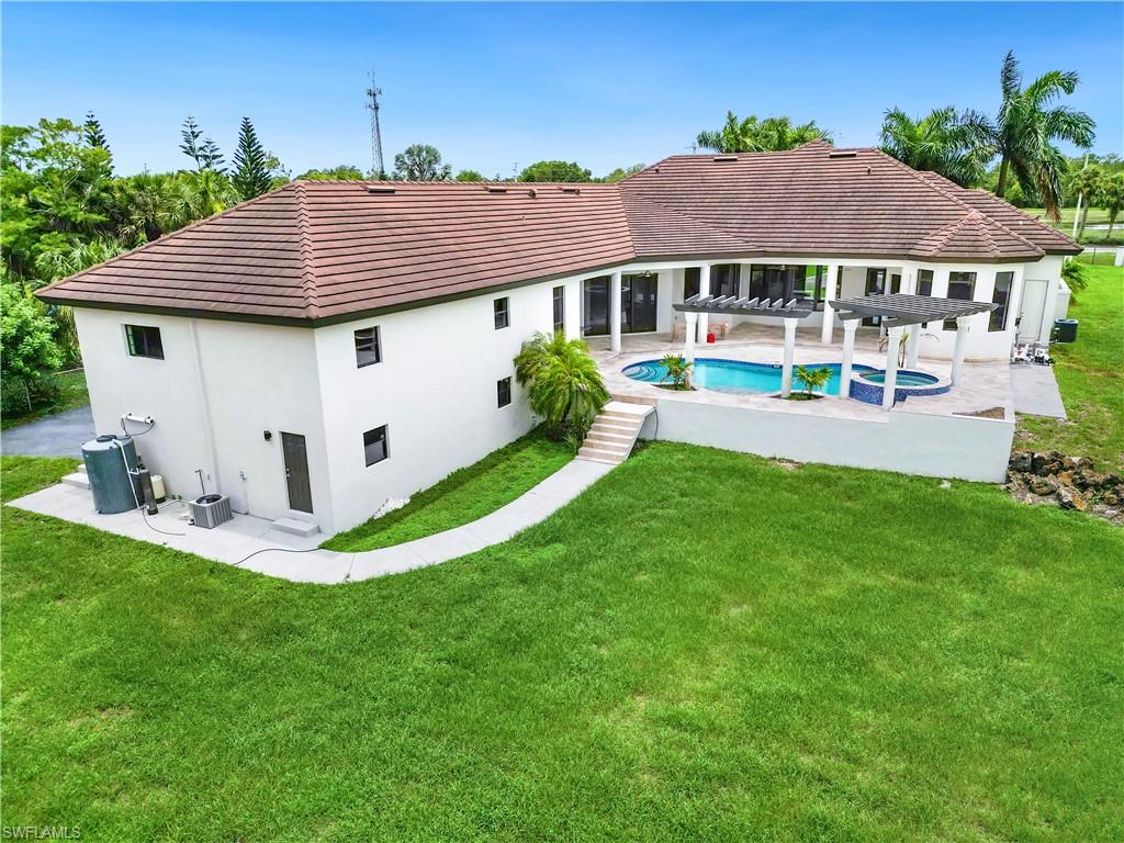 1361 Golden Gate BLVD W