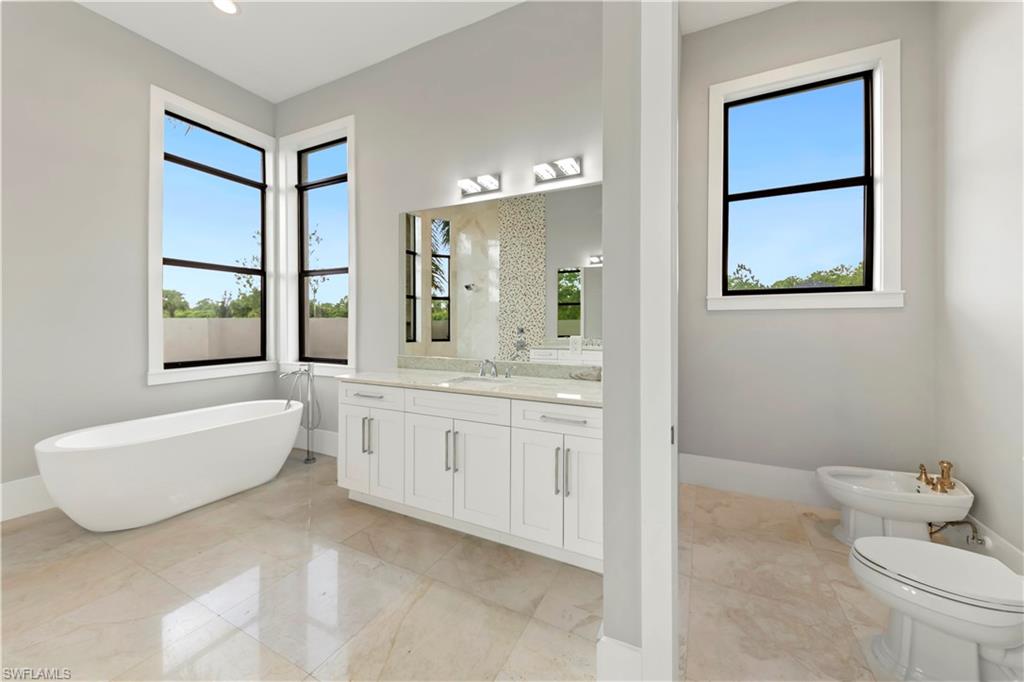 1361 Golden Gate BLVD W photo 21