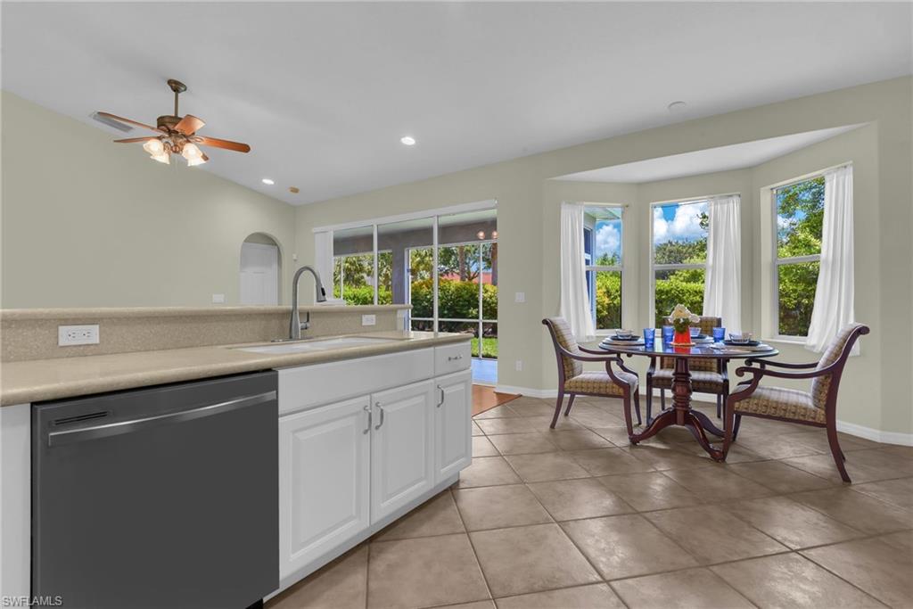 Kitchen w/ Dining Area
