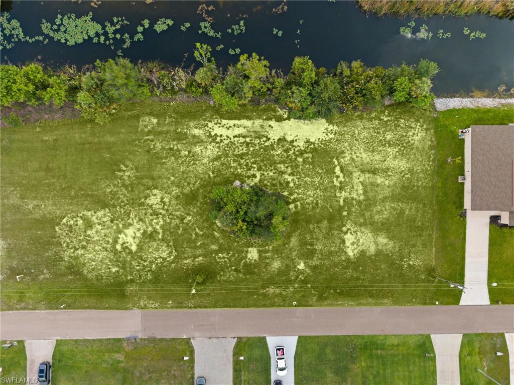 Plenty of space to design your custom Florida home