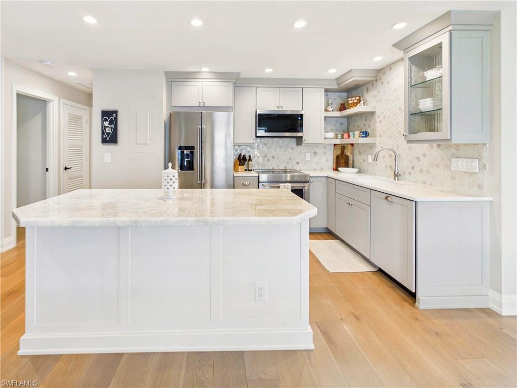 1051 Swallow AVE 208