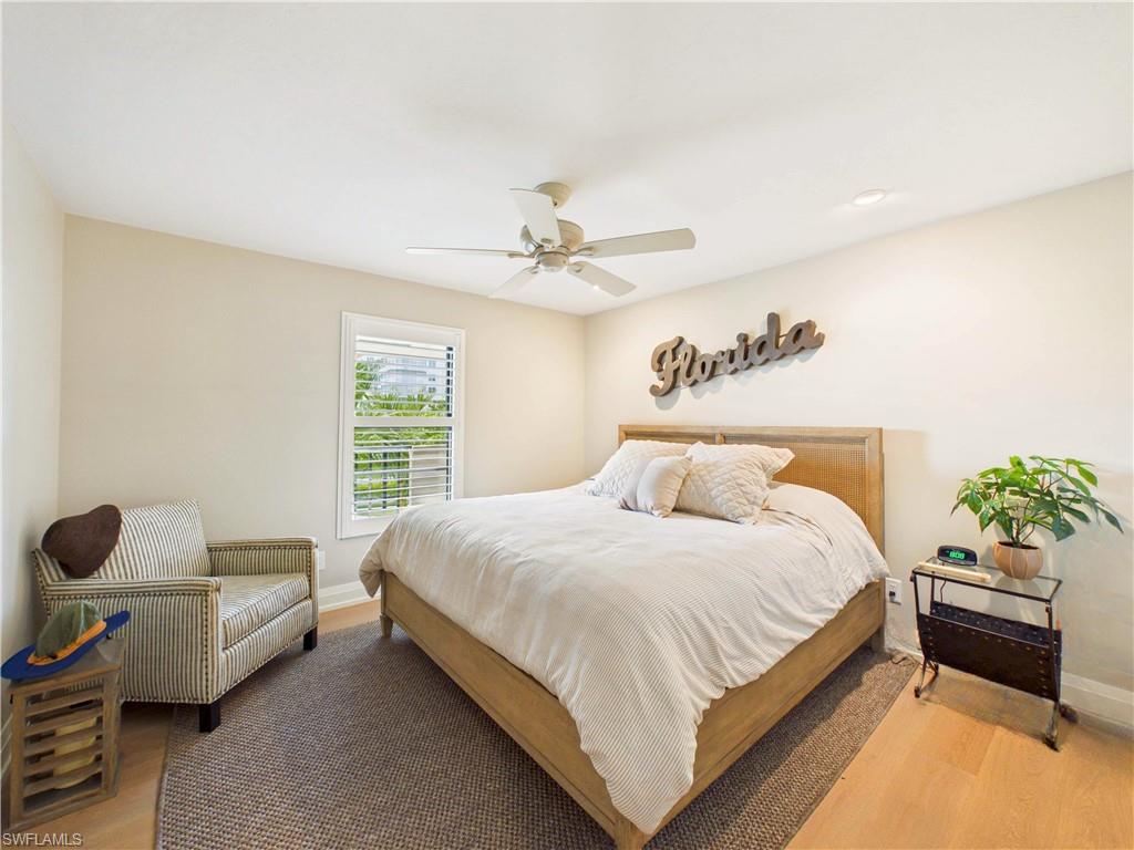 1051 Swallow AVE 208 photo 18