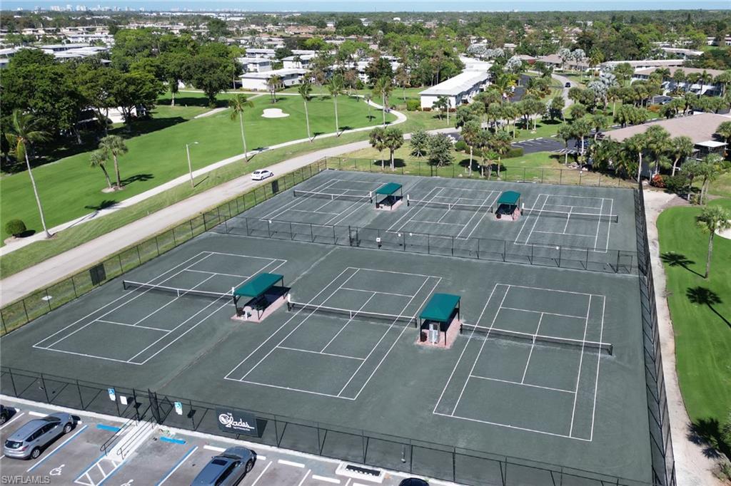 6 HarTru Tennis Courts