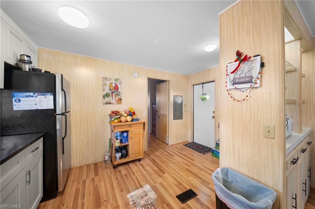 455 Cape Florida WAY photo 7