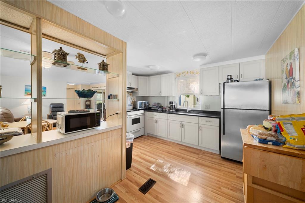455 Cape Florida WAY