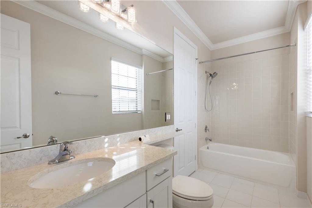 Jack and Jill Bathroom #4/Upstairs