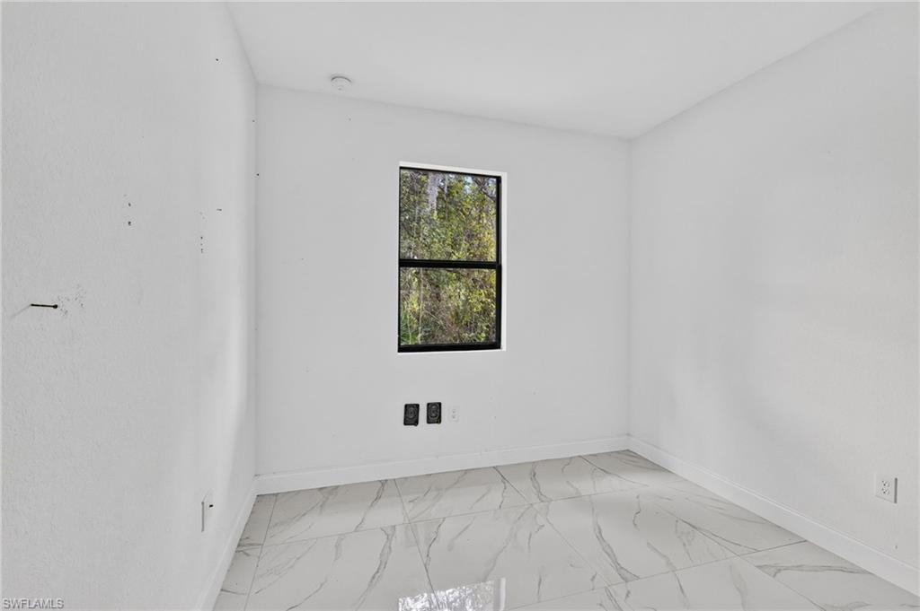 208 Genoa AVE S photo 25