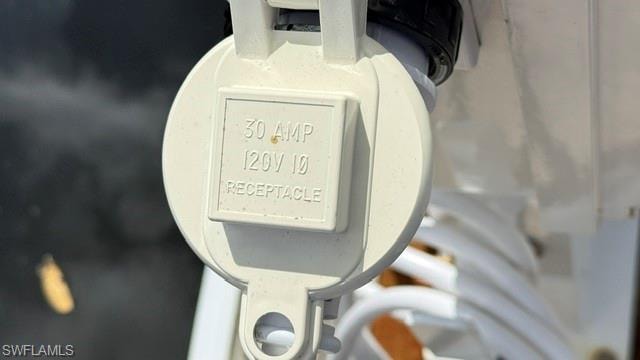 30 AMP 120V 1F receptacle